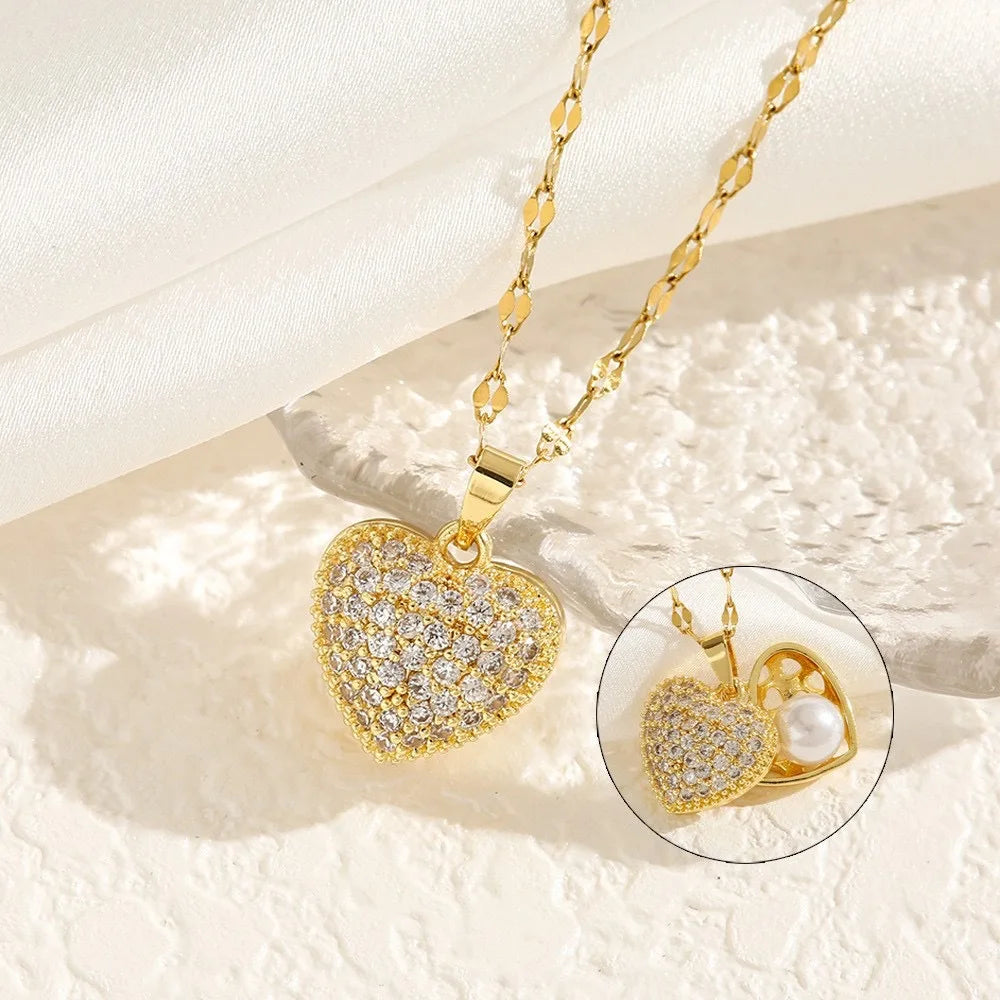 The necklace she’ll never want to take off ❤️