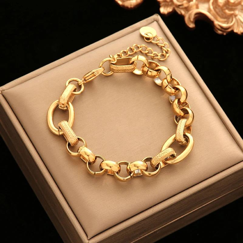 EILIECK Gold Geometric Chain Bracelet