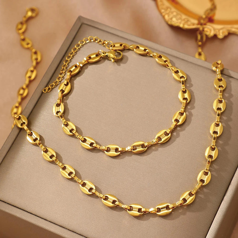 Hollow Charm Jewelry Set – Necklace & Bracelet