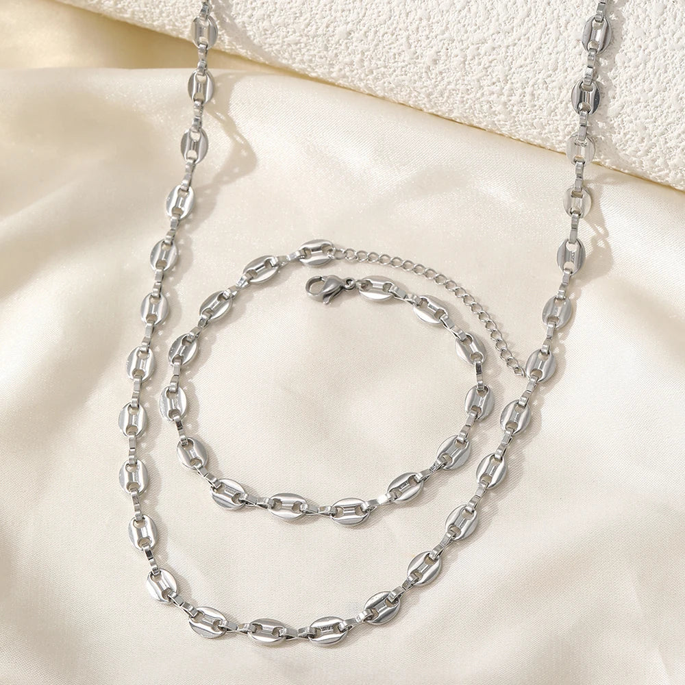 Hollow Charm Jewelry Set – Necklace & Bracelet