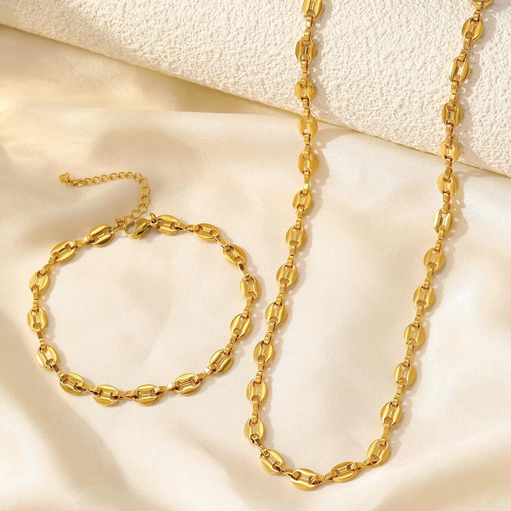 Hollow Charm Jewelry Set – Necklace & Bracelet