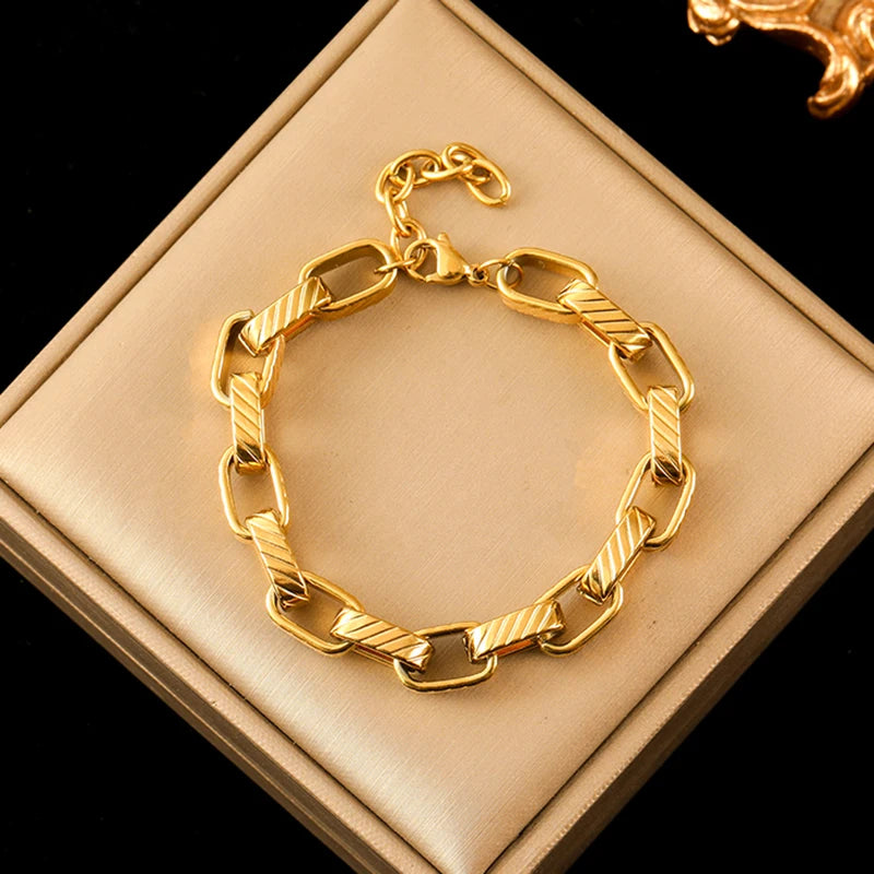 EILIECK Twisted Gold Bracelet